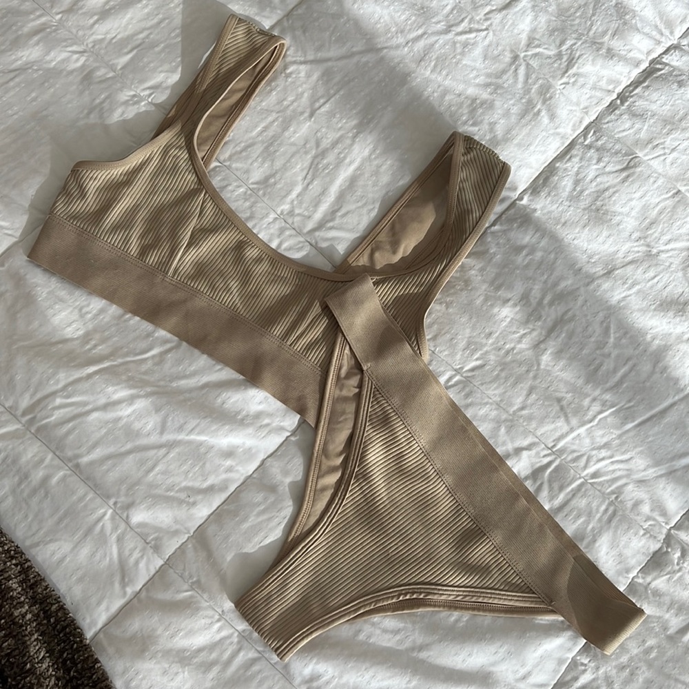 Frankie’s Bikini - Beige Ribbed Set